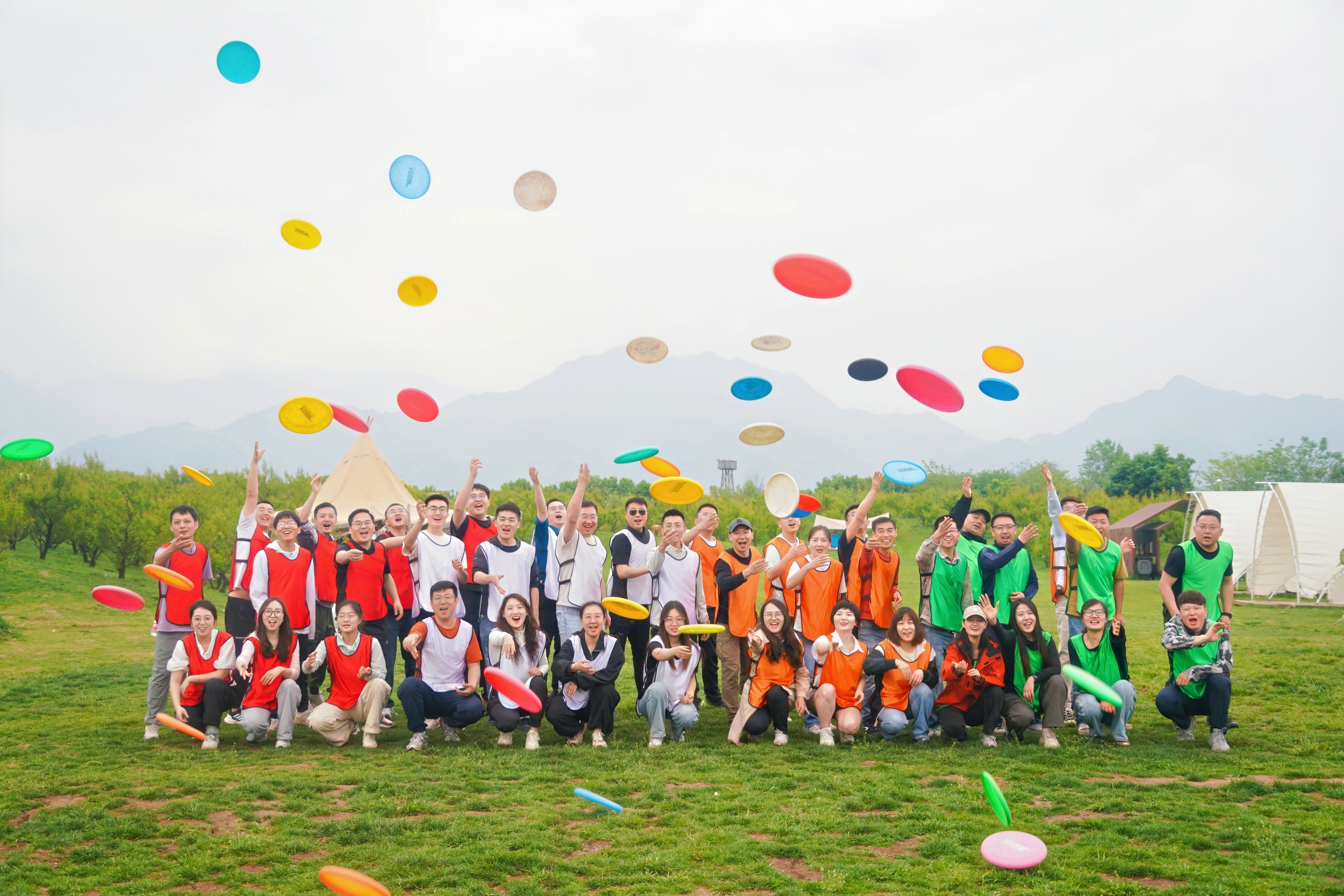 【喜訊】豪情滿溢 共啟璀璨新程——陜西瑞辰控股集團(tuán)六周年慶